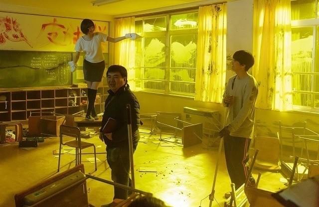 ファンが注目する“ぐちゃぐちゃな 教室”での光景も!