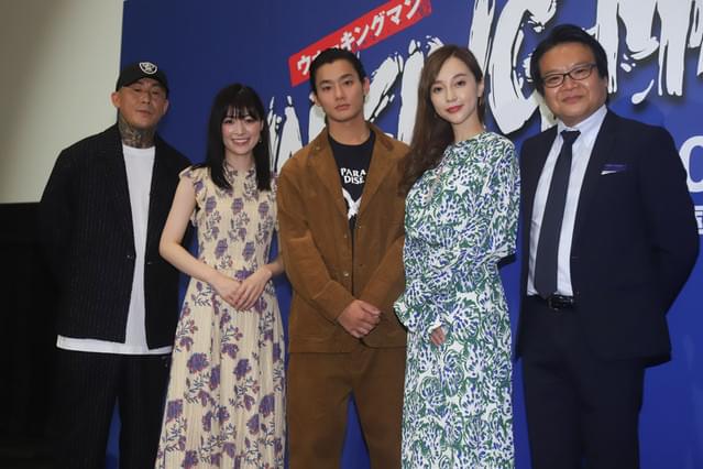 舞台挨拶に立った野村周平ら