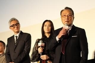 北川景子と年の差夫婦を演じた松重豊 撮影に現れた本物の夫・DAIGOと“微妙な三角関係”に!?