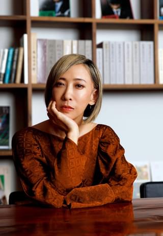 蜷川実花がこだわり小栗旬が体現した、愛に全力注いだ男女の生きざま