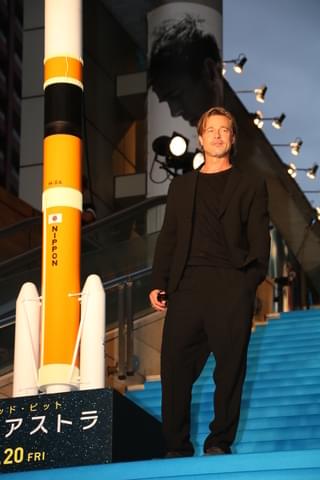 ブラピ、仕事以外での来日を熱望 「アド・アストラ」プレミアで笑顔