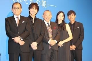 綾野剛、鶴瓶に“おばちゃんらしさ”を指摘され「アフターフォローですやん」