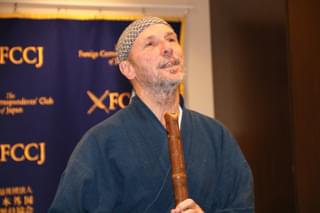 「海山 たけのおと」でアメリカ人尺八奏者が奏でる“尺八革命”に感嘆！