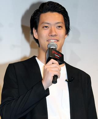 霜降り明星・せいや、体張るもひびの入った左足親指への攻撃にもん絶「すごくズキズキ」