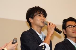 高杉真宙＆佐野岳「仮面ライダー」以来の“制服共演”に大照れ！ 人狼ゲームでの役づくり裏話も