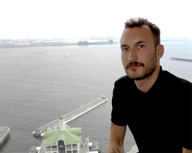 「ユートピアの喪失が不安を生む」学園ホラーをひっさげ気鋭フランス人監督が来日