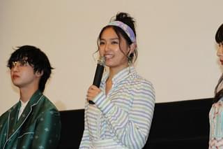 桜井日奈子、“ポーカーフェイス”間宮祥太朗のいたずらに戦々恐々！