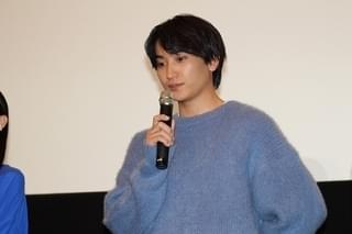 桜井日奈子、“ポーカーフェイス”間宮祥太朗のいたずらに戦々恐々！