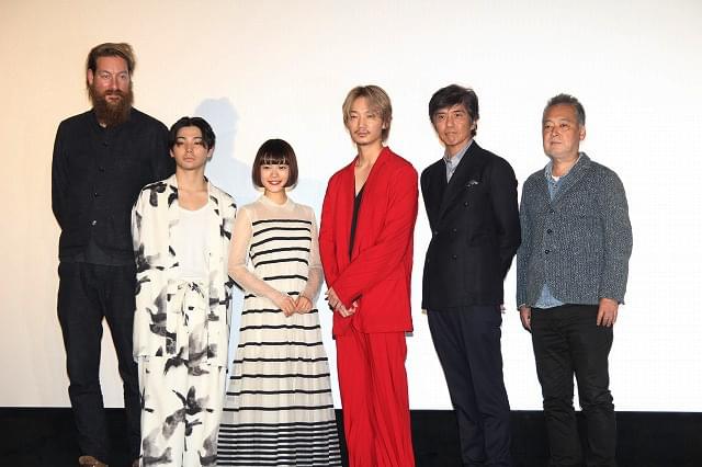 「楽園」で居場所を求める青年を演じた綾野剛が熱弁 「人は人に見つめられて初めて存在する」