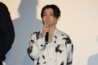 「楽園」で居場所を求める青年を演じた綾野剛が熱弁 「人は人に見つめられて初めて存在する」