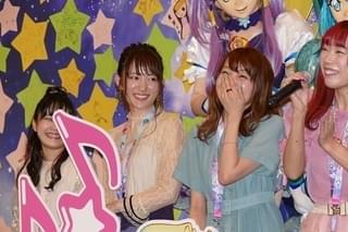 知念里奈「プリキュア」初日挨拶で主題歌を熱唱、プリキュアたち聞き入る