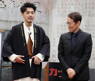 周防正行監督「カツベン！」キャンペーンで全国制覇、思いの詰まった法被を成田凌に託す