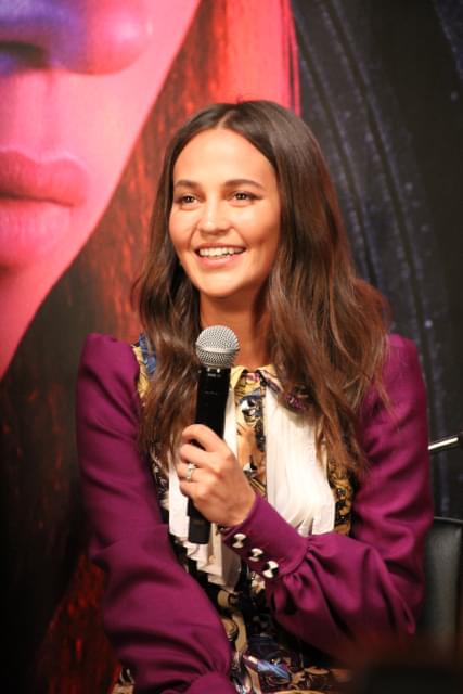 アリシア・ビカンダー「こんな映画は初めて」 Netflix「アースクエイクバード」に自信