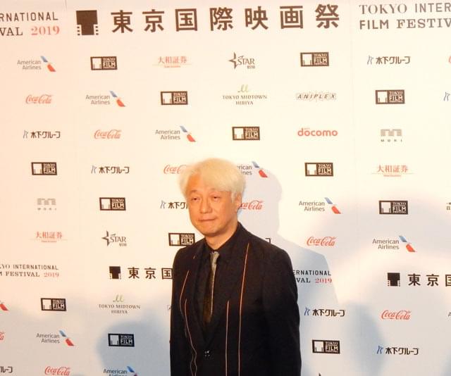 会見した手塚眞監督