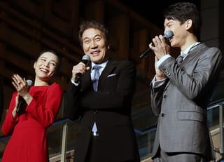 役所広司、初挑戦のワイヤアクションで27時間宙ぶらりん「体中がアザだらけに」