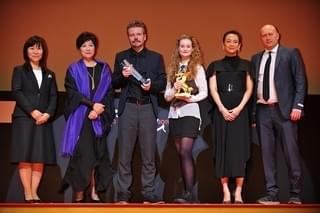 第32回東京国際映画祭、グランプリはデンマーク映画「わたしの叔父さん」