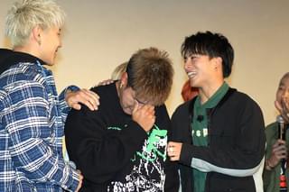 片寄涼太、橋本環奈を華麗にエスコート！サプライズ登場「GENERATIONS」の暴走には大慌て