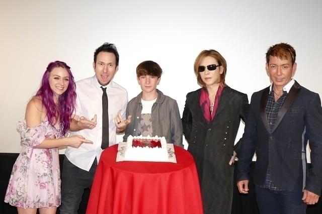 YOSHIKIも駆けつけた！