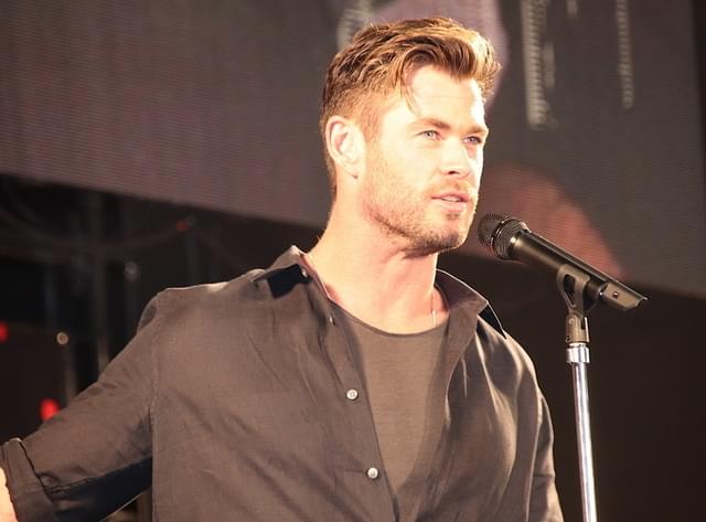 【東京コミコン2019】クリス・ヘムズワースがムジョルニアで鏡割り！“ウォリアーズ・スリー”が勢揃い