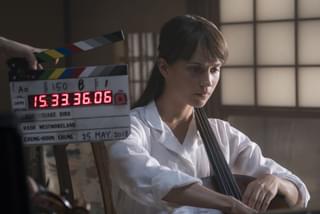 「アースクエイクバード」監督が小林直己のスター性を大絶賛！「世界中に素晴らしい才能を見てほしい」