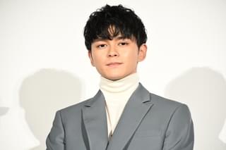 片寄涼太、鼻かじキスは橋本環奈に内緒だった！