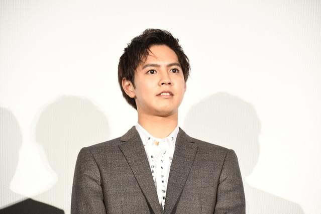 片寄涼太、鼻かじキスは橋本環奈に内緒だった！