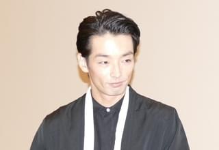 佐久間由衣「吐きそうです」 初主演作「隠れビッチ」舞台挨拶に緊張