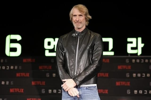 マイケル・ベイ監督