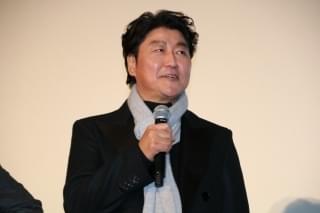 吉沢亮、ポン・ジュノ監督からイケメンぶりいじられ笑顔