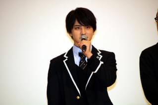 橋本環奈の座長ぶりを小関裕太が絶賛「初日から生徒全員の名前を覚えていた」