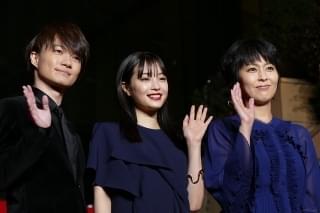 福山雅治「ラストレター」レッドカーペットに登場！六本木の予期せぬ寒さに苦笑い