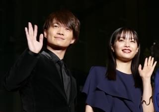 福山雅治「ラストレター」レッドカーペットに登場！六本木の予期せぬ寒さに苦笑い