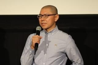 飯豊まりえ、撮影中のNGは「シライサン」のせい!? サプライズのバースデー祝いにもビクビク