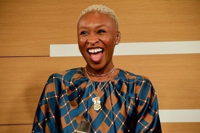 来日したシンシア・エリボ