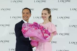 アマンダ・セイフライド＆戸田恵梨香が美の競演！「ランコム」新製品発表会