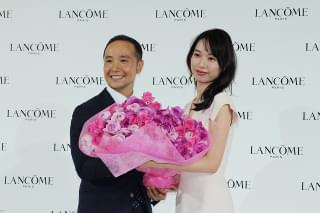 アマンダ・セイフライド＆戸田恵梨香が美の競演！「ランコム」新製品発表会