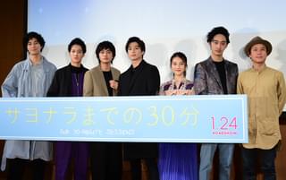 新田真剣佑、北村匠海ら青学にサプライズ登場で学生大興奮！