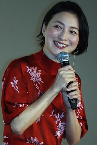 長渕剛、主演映画「太陽の家」舞台挨拶で急性腎盂腎炎から復帰「全快しました」