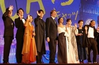 アカデミー賞監督のトム・フーパーが来日、「キャッツ」日本語吹き替え版を許可した理由は？