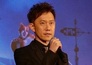 アカデミー賞監督のトム・フーパーが来日、「キャッツ」日本語吹き替え版を許可した理由は？