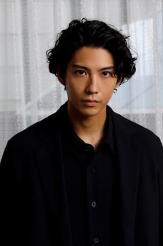 大沢たかお＆賀来賢人が目指した「日本映画ならではのエンタテインメント」 その真意とは？