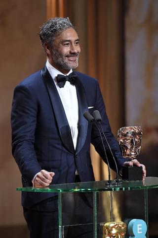 ブラピもホアキンも！ 英国アカデミー賞で人種差別批判＆自虐スピーチが続出