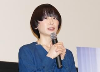 高橋一生、応援うちわに恐縮「もう39ですよ？」