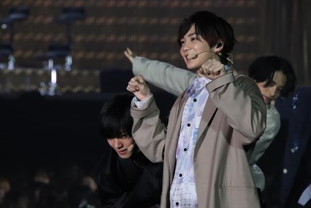 片寄涼太、自身初のソロ曲を生披露！白濱亜嵐らとの「貴族降臨」イベントに1万1000人が熱狂