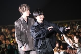 片寄涼太、自身初のソロ曲を生披露！白濱亜嵐らとの「貴族降臨」イベントに1万1000人が熱狂