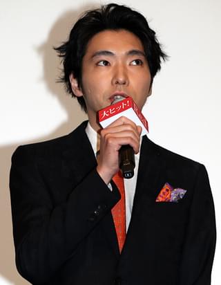 夏帆、妻夫木聡らからバラの花束に感慨「30代に向けてのターニングポイントに」