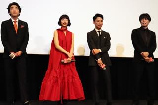 夏帆、妻夫木聡らからバラの花束に感慨「30代に向けてのターニングポイントに」