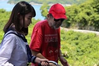 大林宣彦監督が見初めた新人女優・吉田玲とは？ 「海辺の映画館」メイキング写真公開