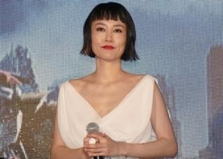 マイケル・マン監督、アンセル・エルゴート主演ドラマ「トウキョウ・バイス」に菊地凛子