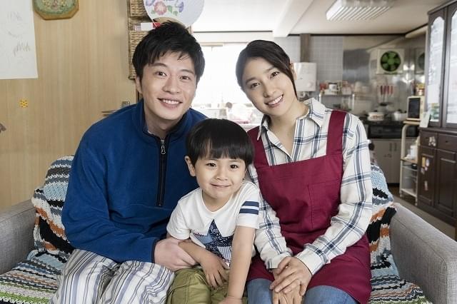 土屋太鳳「ヒノマルソウル」で田中圭と初の夫婦役！ 仲良し家族ショット＆ポスター披露